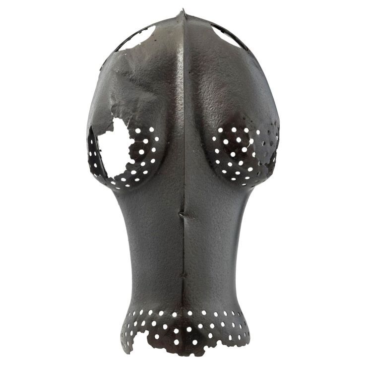 A main metal plate with embossed eye bulges, together with two side plates to fully enclose the head of the horse
