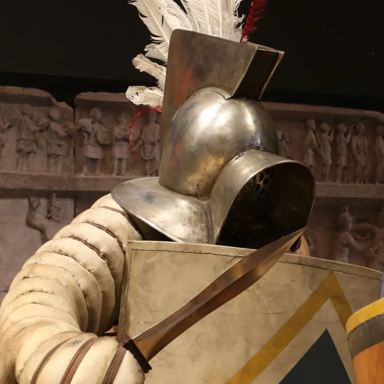 A photo of a mannequin dressed in the arms and armour of a murmillo for the 2025 gladiators exhibition