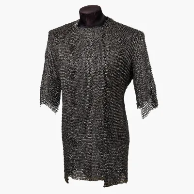 Mail shirt with short sleeves constructed of interlocking iron rings