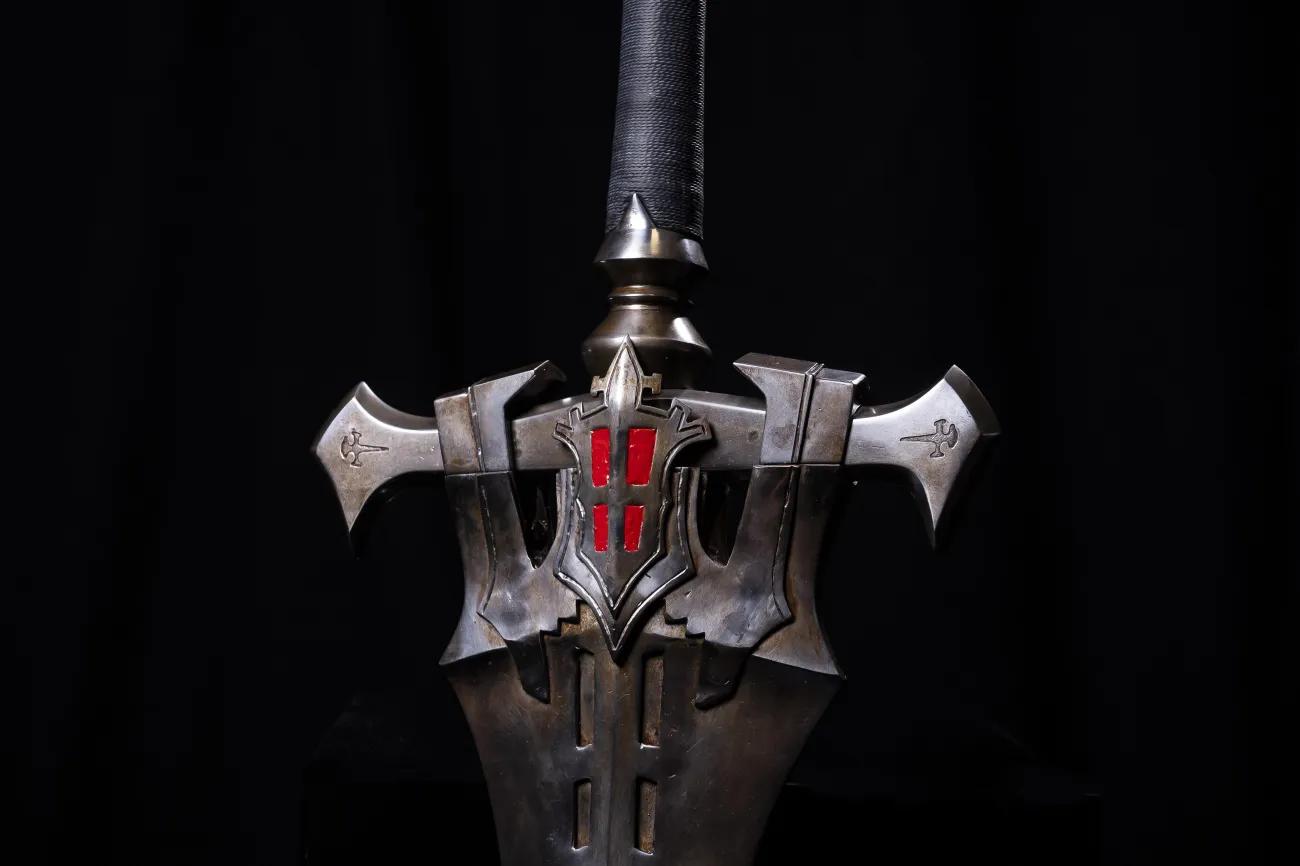 FINAL FANTASY XVI Invictus Sword hilt
