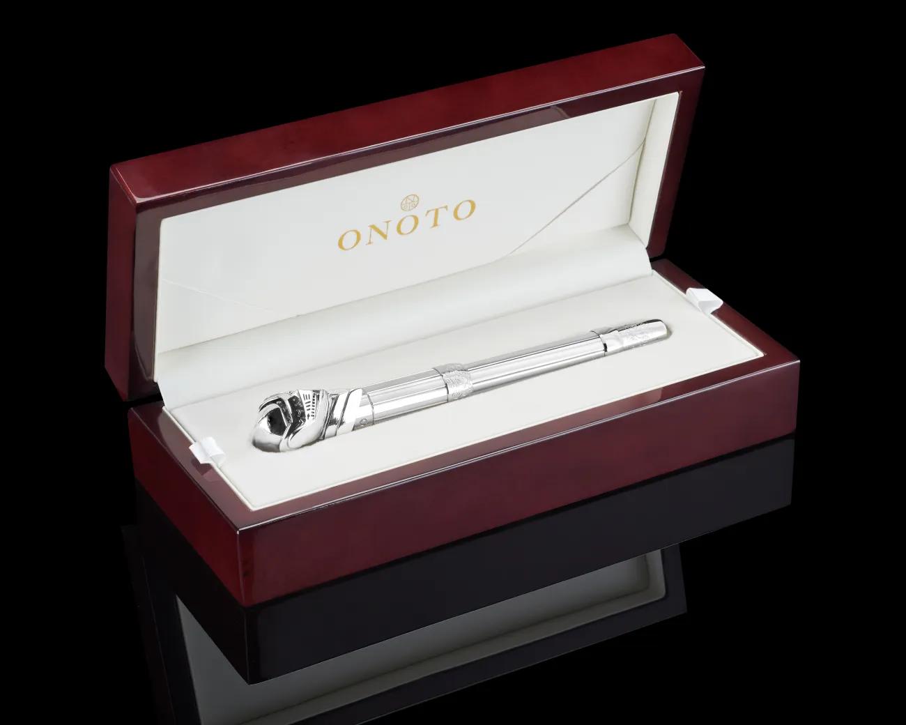 Onoto pen inspired by Henry VII armour at the Royal Armouries 