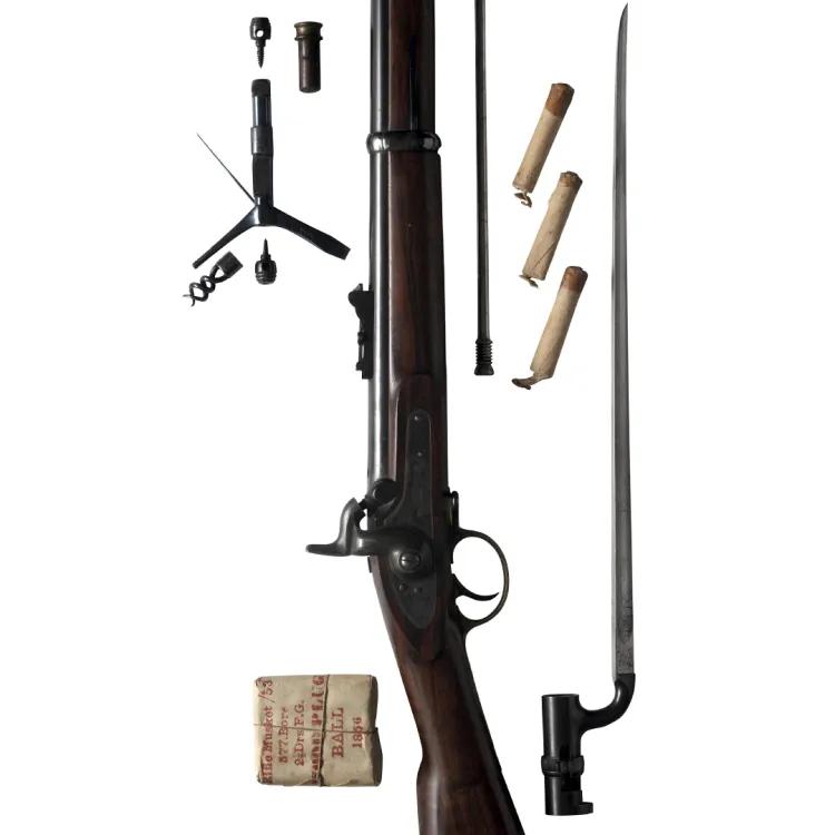 Pattern 1853 Enfield rifle 3rd model with assessories