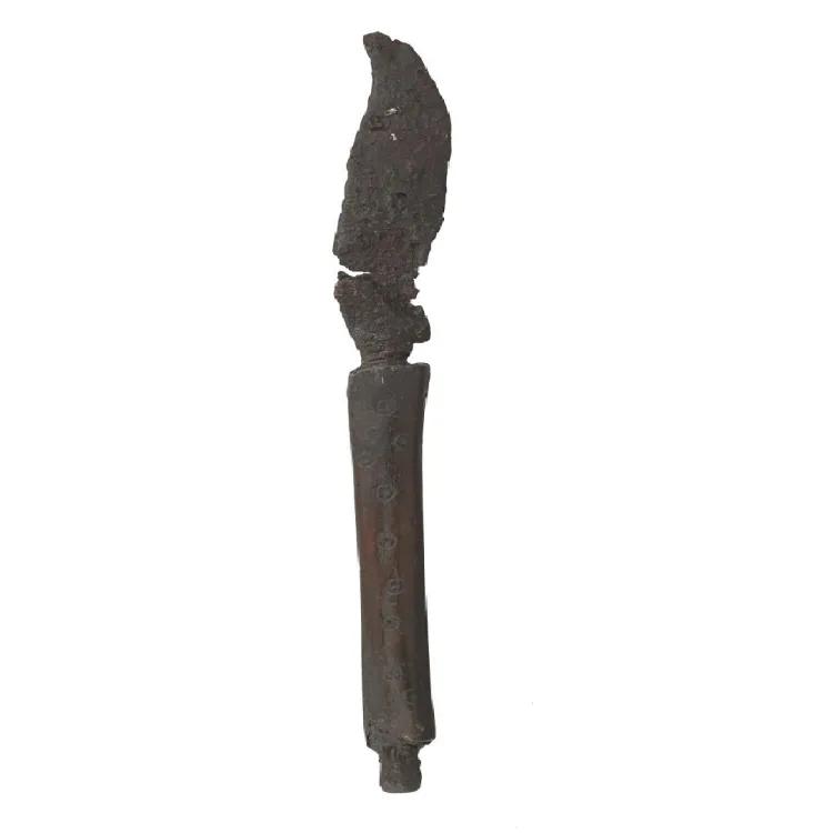 Rusted knife