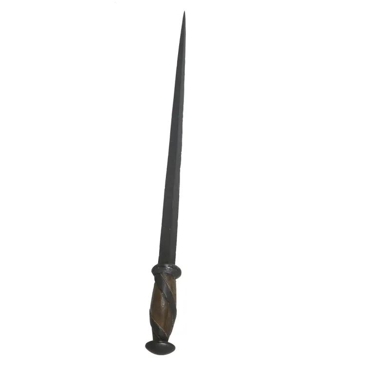 Dagger with square base and wooden handle