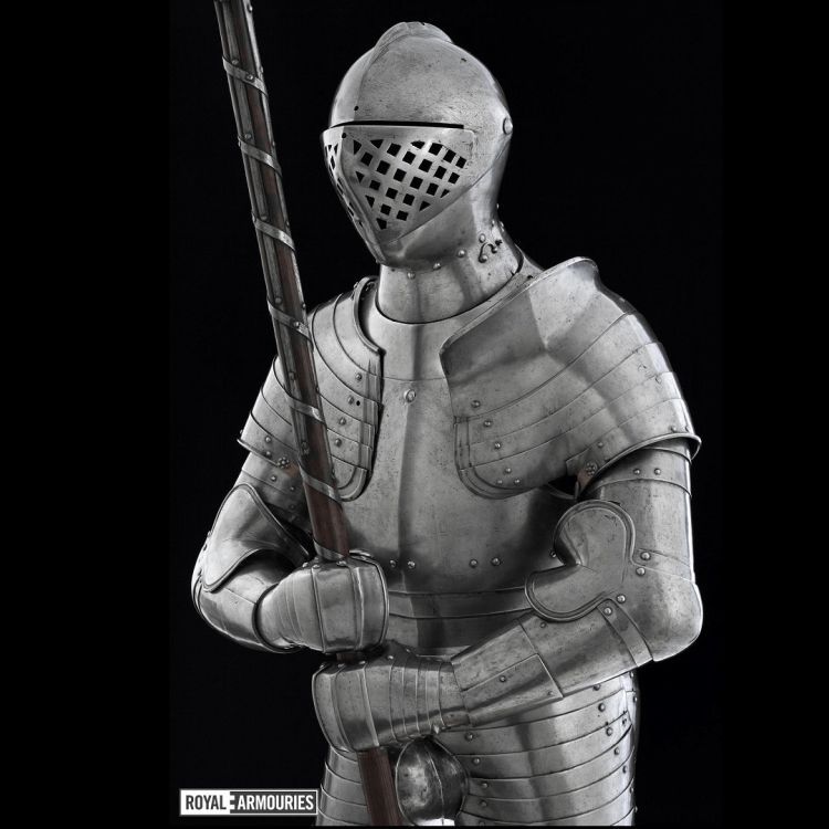 Tudor enclosed foot combat armour