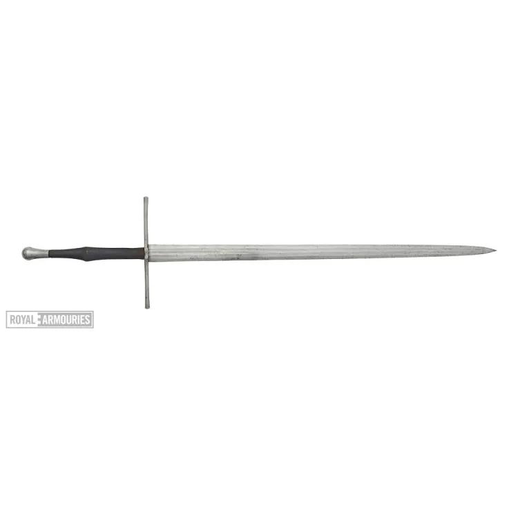 Sword with straight cross guard, black handle and bulbus pommel.