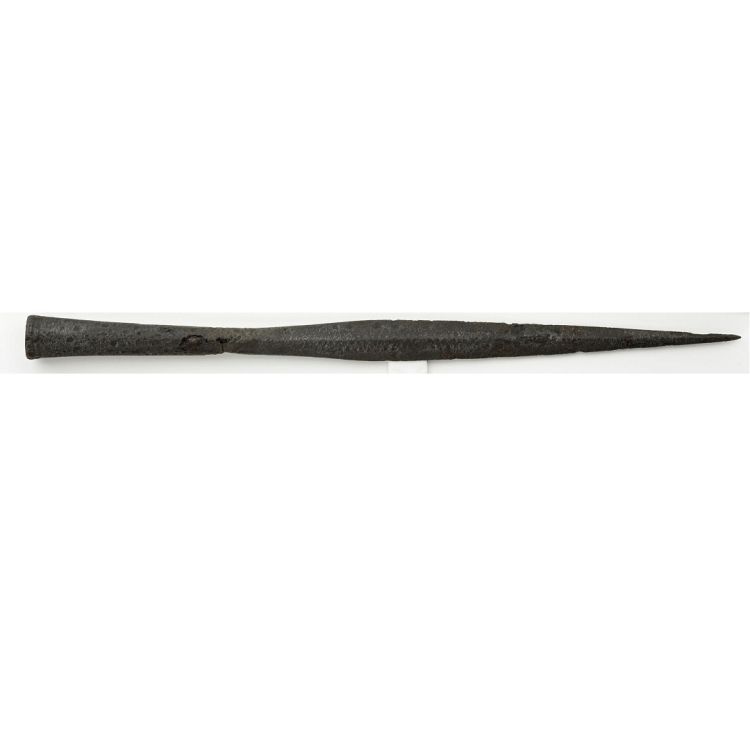 long pointed spear head used by vikings