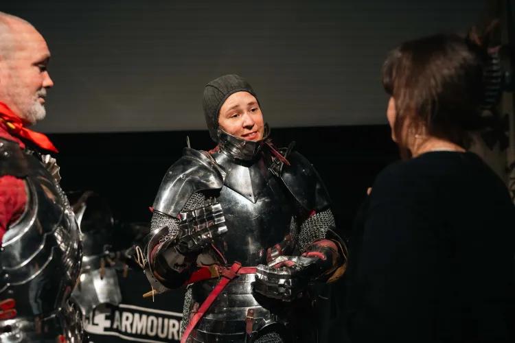 Live interpretation team discussion